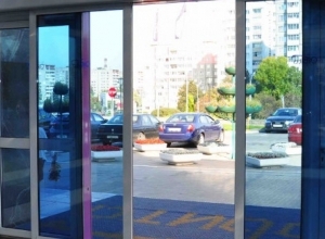Установка автоматических дверей в Астрахани