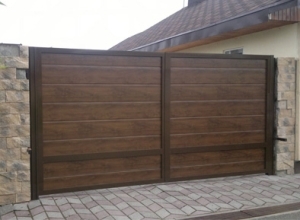 Установка распашных ворот в Астрахани | Мир Ворот